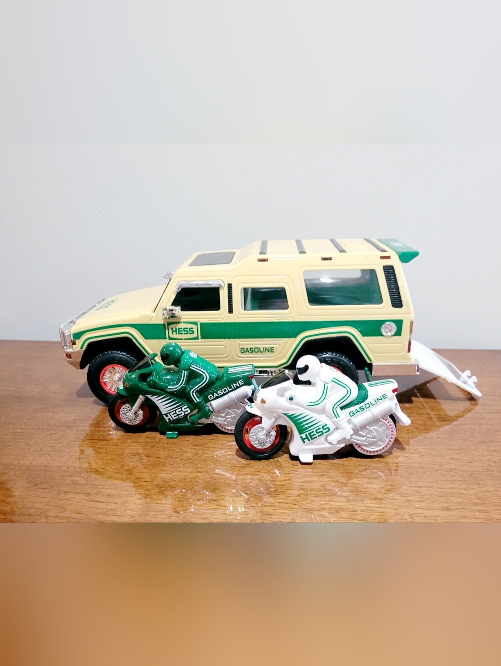 2004 Hess 40th Anniversary SUV and 2 Motorcycles Gasoline Collection